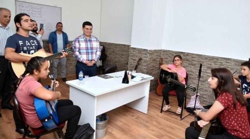 Kepezli &Ccedil;ocuklar, Hayata M&uuml;zikle Tutunuyor