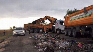 Karayolu Kayan Tır Yüzünden 2 Saat Ulaşıma Kapandı