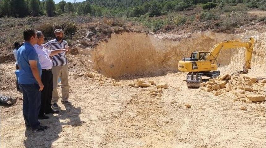 Başkan Uysal Amfi Tiyatro Çalışmalarını Yerinde İnceledi