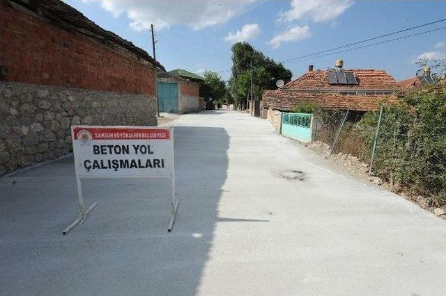 Büyükşehir Belediyesi’nden Ladik’teki Beton Yol Çalışmaları