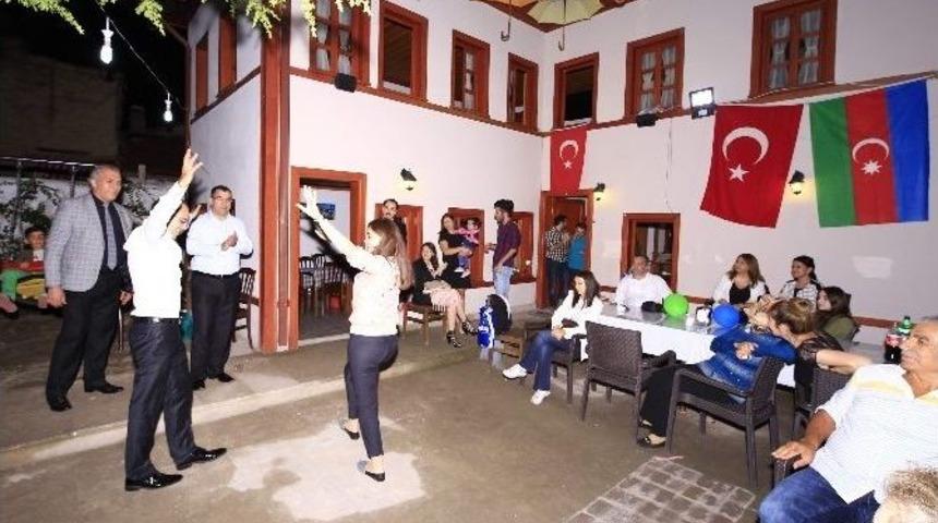 Eskişehir Azerbaycanlılar Derneği &rsquo;6. Yıl Anısına&rsquo; Kutlama Programı D&uuml;zenledi