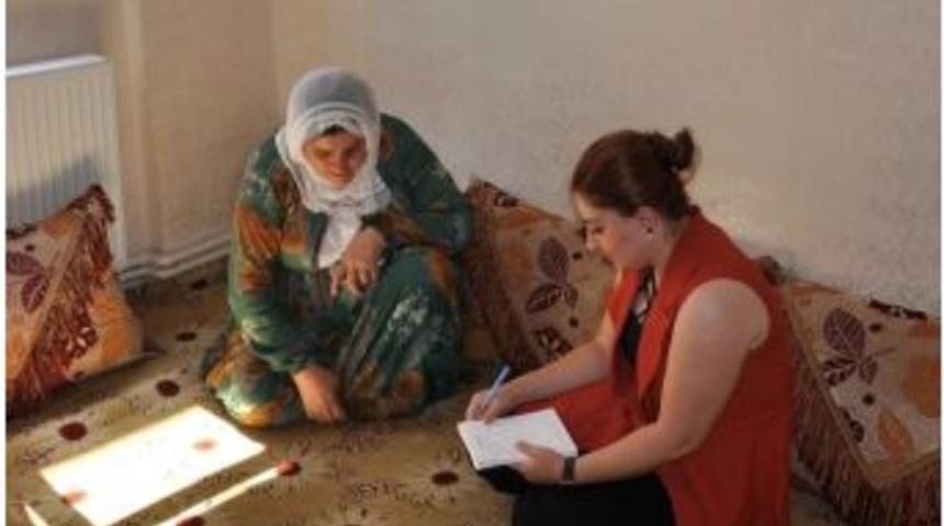 Belediye G&ouml;revlileri Şırnaklı Vatandaşları Ziyaret Etti