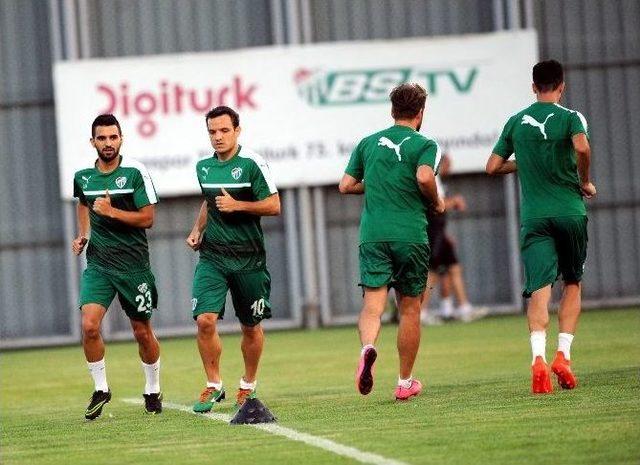 Bursaspor’da Başakşehir Mesaisi Başladı