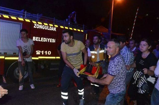 Zonguldak’ta Minibüs Devrildi: 4 Yaralı