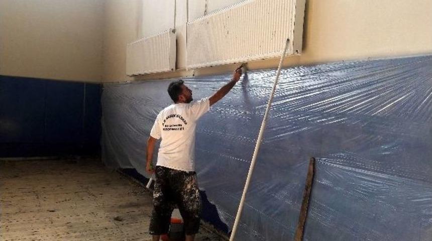 Nazilli Spor Salonunun Bakım Onarımı Devam Ediyor