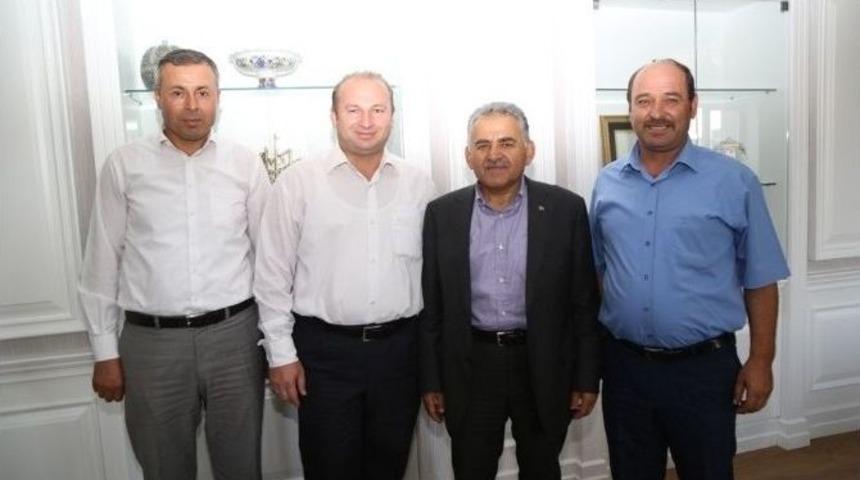 Eskişehir Bağları Muhtarlarından Plaketli Teşekk&uuml;r Ziyareti