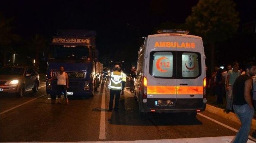 Tır&rsquo;ın &Ccedil;arptığı Yaya Hayatını Kaybetti