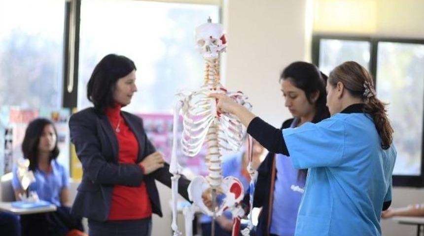 Bu Kolej &Uuml;cretsiz