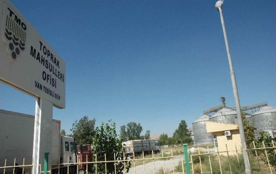 Tmo &Ccedil;ift&ccedil;inin Y&uuml;z&uuml;n&uuml; G&uuml;ld&uuml;rd&uuml;