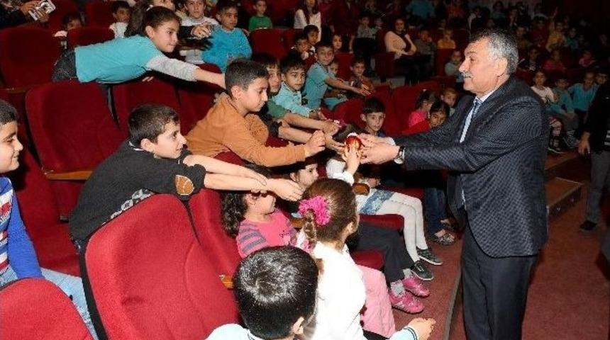 Başkan Karalar&rsquo;a &ldquo;direklerarası J&uuml;ri &Ouml;zel &Ouml;d&uuml;l&uuml;&rdquo;