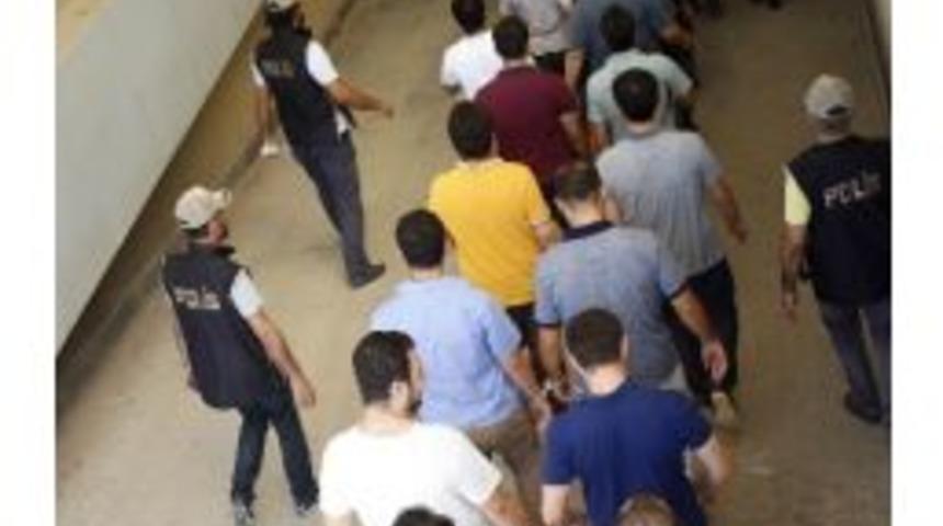 Antalya&rsquo;da Adliye Personeli 6 Kişi Tutuklandı