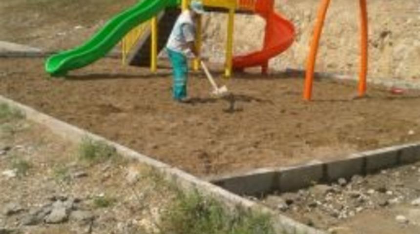 İzmit&rsquo;te Park Ve Bah&ccedil;elerin Yapım &Ccedil;alışmaları Devam Ediyor