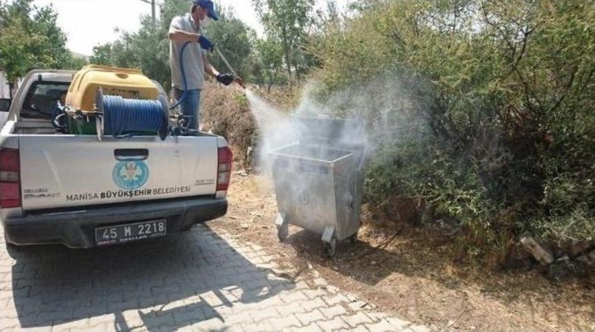 Akhisar&rsquo;da &Ccedil;&ouml;p Konteynırlarına İla&ccedil;lama