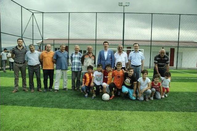 İlmadım’da Mahallelere Spor Tesisi