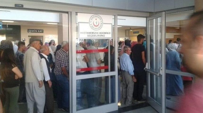 Mardin Devlet Hastanesi&rsquo;nde Sıra Kuyruğu