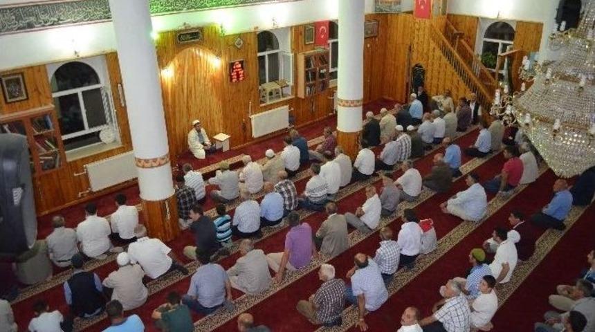 Hacı Adayları Kutsal Topraklara Uğurlandı