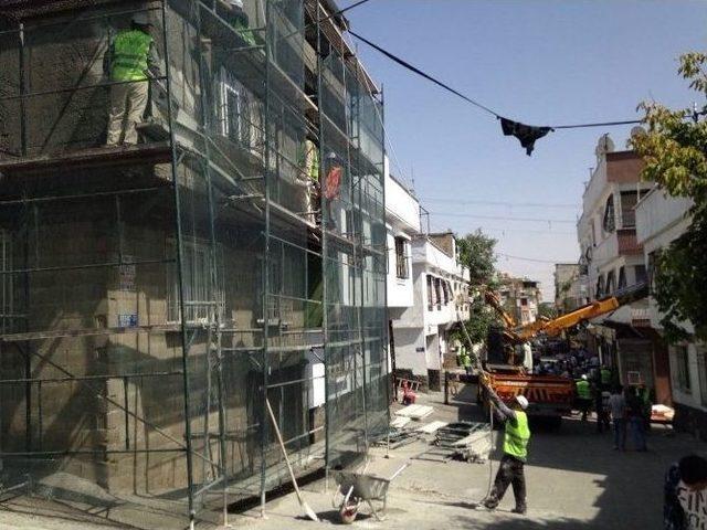 Patlamadan Hasar Gören Ev, İş, Cadde Ve Sokakları Büyükşehir Onarıyor