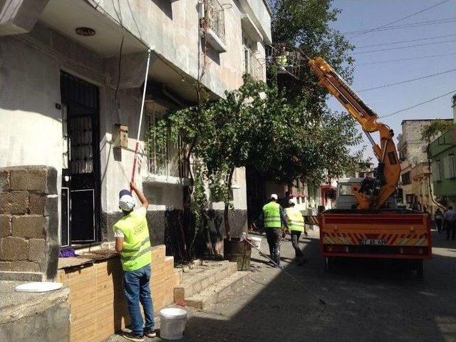 Patlamadan Hasar Gören Ev, İş, Cadde Ve Sokakları Büyükşehir Onarıyor