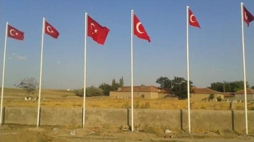 Şefaatli Alifakılı K&ouml;yl&uuml;leri K&ouml;ylerine 15 Temmuz Demokrasi Parkı Yapıyor