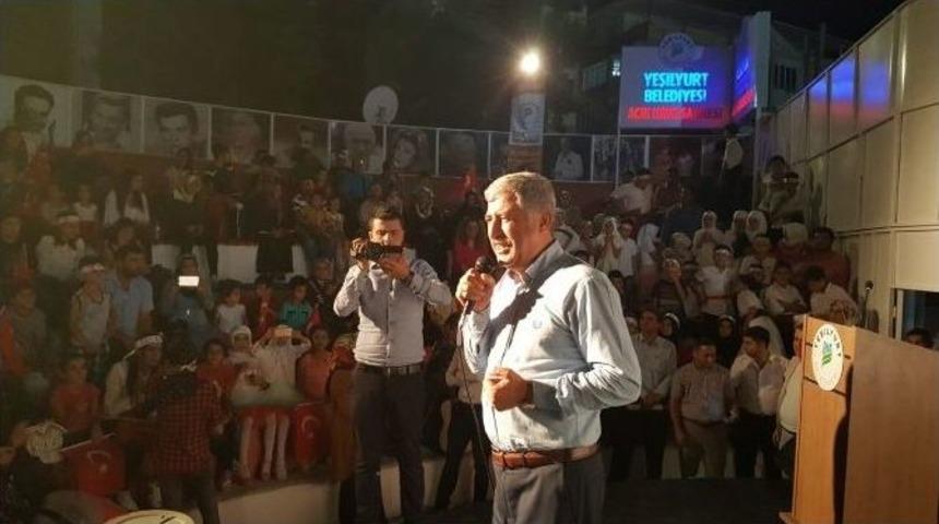 &Ouml;ğrenciler Şehitleri Anma Programı D&uuml;zenledi