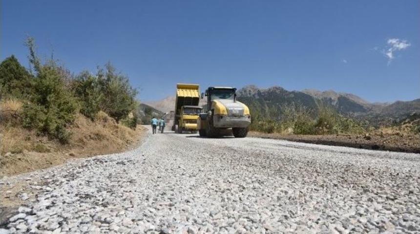 K&ouml;pr&uuml;başı Yaylası Asfalta Kavuştu