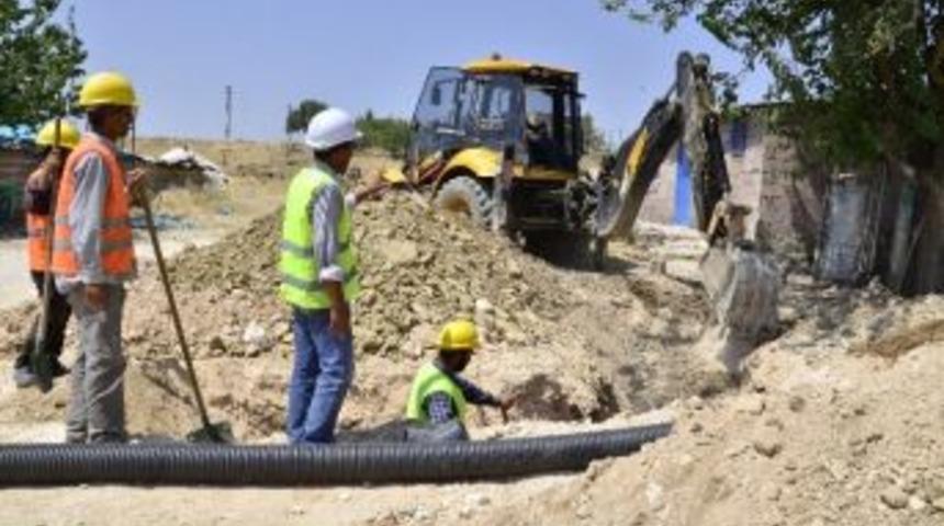 Dicle&rsquo;nin Kanalizasyon Altyapısı Tamamen Değişiyor