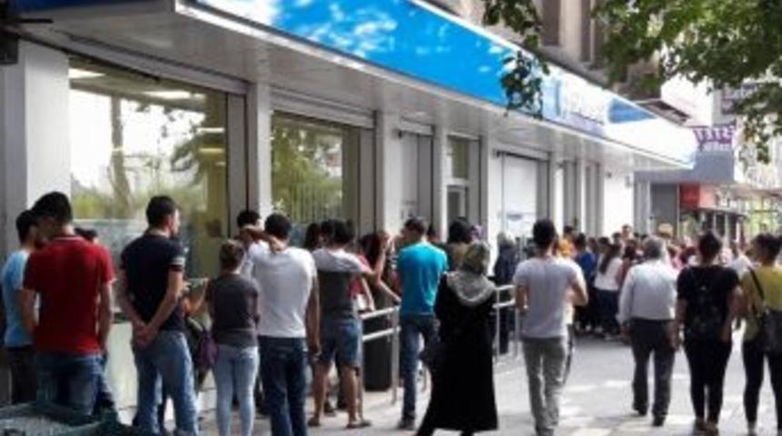 Diyarbakır&rsquo;da Kpss Kuyruğu