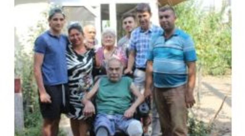 Engelli Vatandaşa Ak&uuml;l&uuml; Sandalye Hediye Edildi