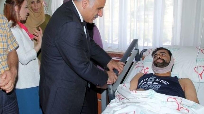 Vali Zorluoğlu Patlamada Yaralananları Ziyaret Etti