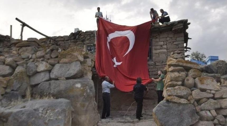 Konya&rsquo;ya Şehit Ateşi D&uuml;şt&uuml;