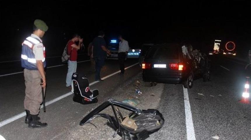 Gurbet&ccedil;i Aile Kaza Yaptı, 11 Aylık Bebek Hayatını Kaybetti