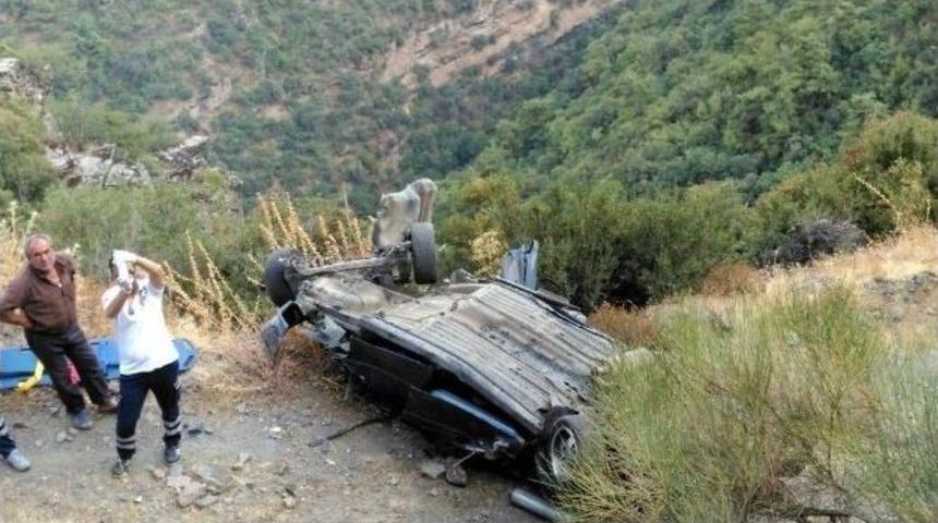 Otomobil 150 Metreden U&ccedil;uruma Yuvarlandı, S&uuml;r&uuml;c&uuml; &Ouml;l&uuml;mden D&ouml;nd&uuml;