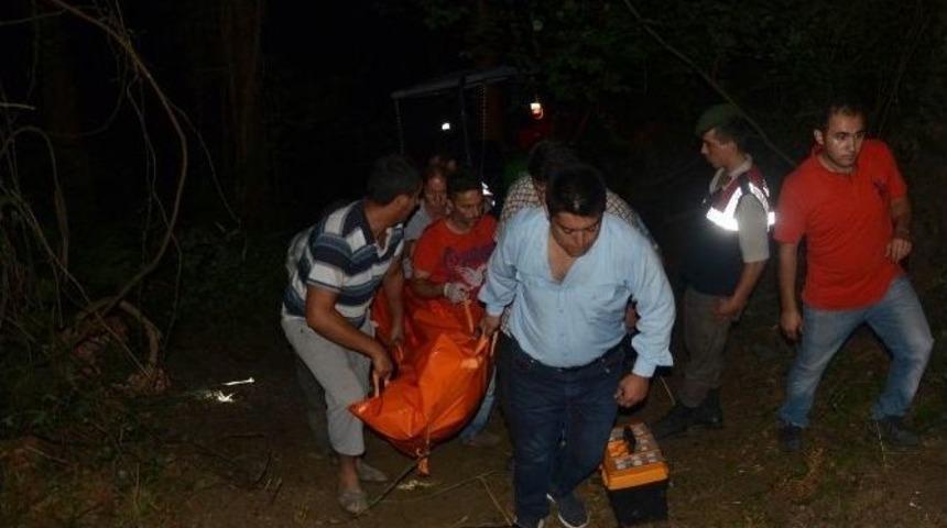 Kestiği Ağacın Altında Kalan Genç, Hayatını Kaybetti