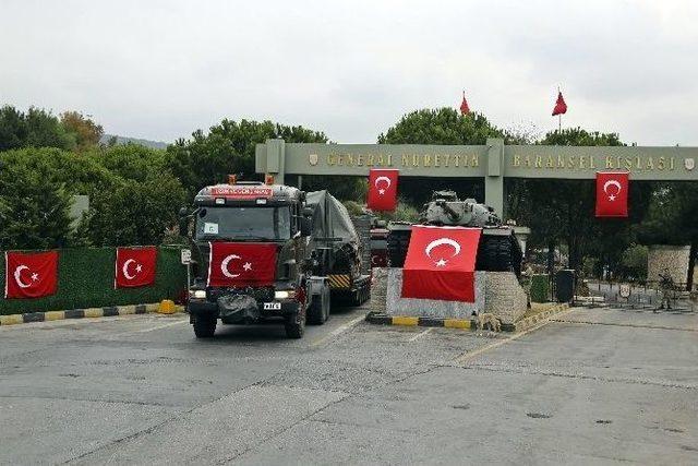 İstanbul’daki Tanklar Taşınmaya Devam Ediyor