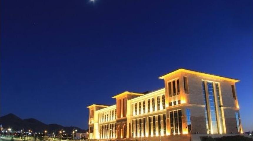 Et&uuml; Rekt&ouml;rl&uuml;ğ&uuml; Artık Yeni Binasında