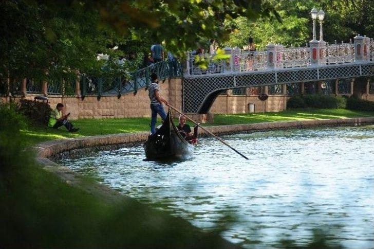 Şehr-i Aşk’ın Gondolları Sezonu Bereketli Geçiriyor G5