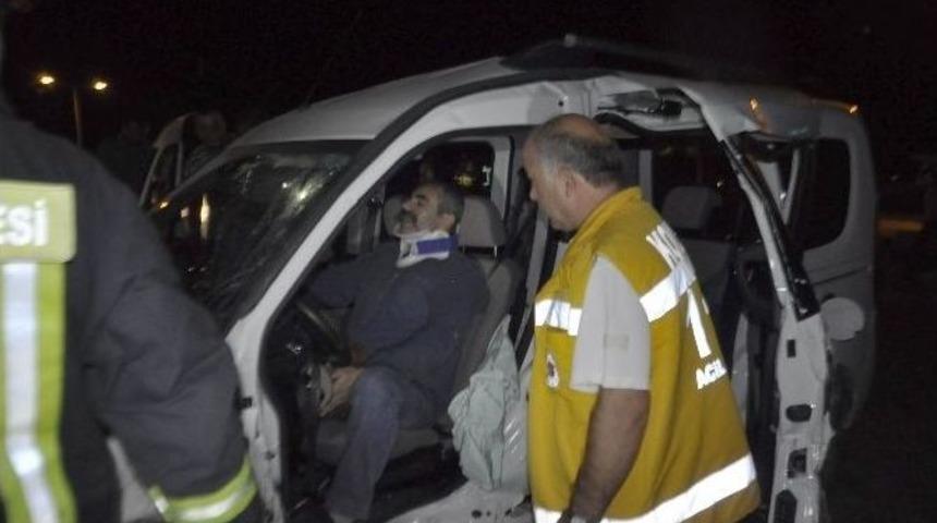 Seydişehir&rsquo;de Trafik Kazası: 3 Yaralı