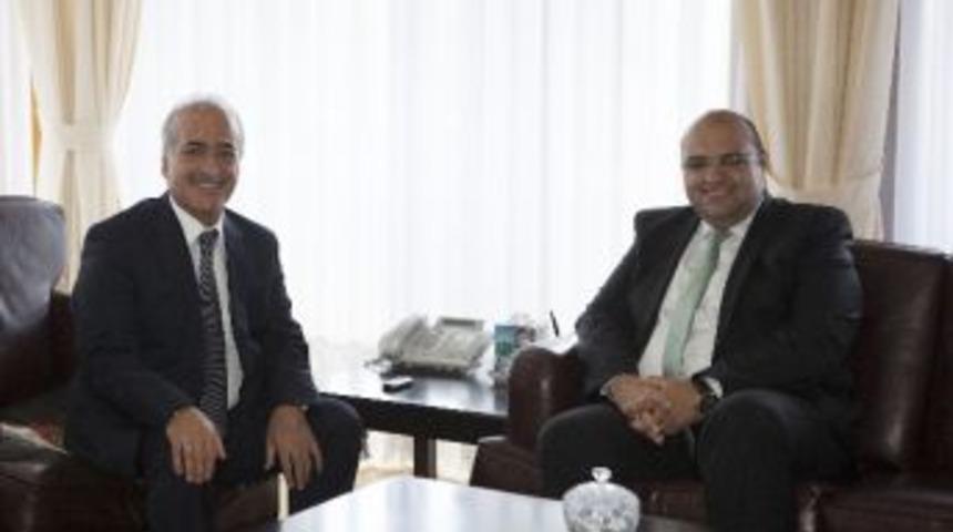 Başkan Cevdet Orhan, Rekt&ouml;r &Ccedil;omaklı&rsquo;yı Ziyaret Etti