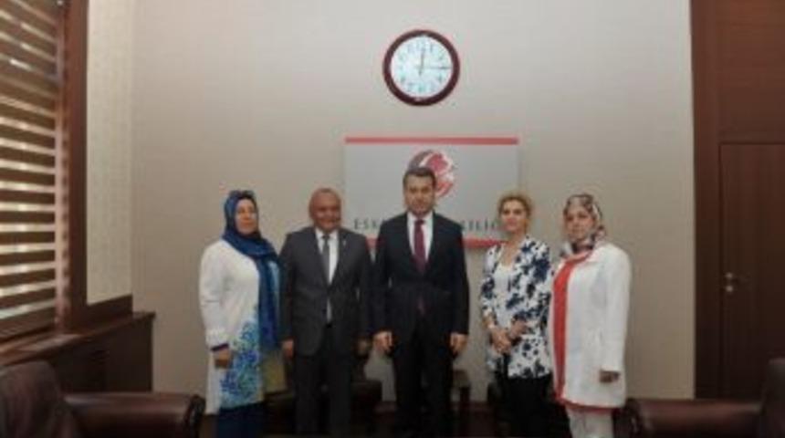 Eskişehir T&uuml;rkmenler Derneği&rsquo;nden Vali &Ccedil;elik&rsquo;e Ziyaret