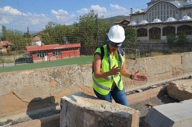 Başkan Karataş Koyunbaba Köprüsünde İncelemelerde Bulundu