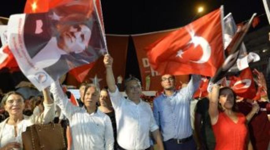 Muratpaşa Belediyesi&rsquo;nden &ldquo;bayrağını Da Al 30 Ağustos&rsquo;a Gel&rdquo; &Ccedil;ağrısı