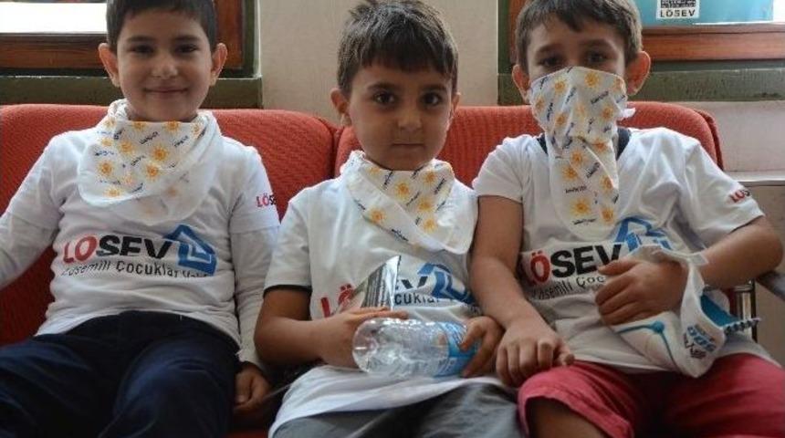 L&ouml;semiyi Yenip Gezmeye &Ccedil;ıktılar