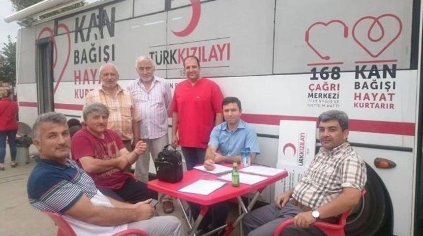 Kızılay Kan Bağışı Kampanyalarına Devam Ediyor.