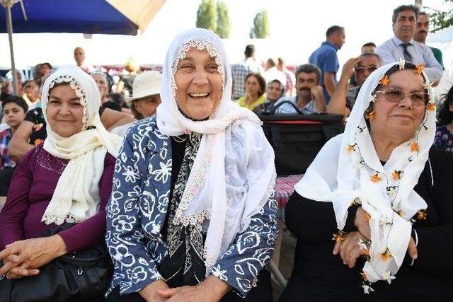 Çamlıyayla İğne Oyası Festivali Başladı