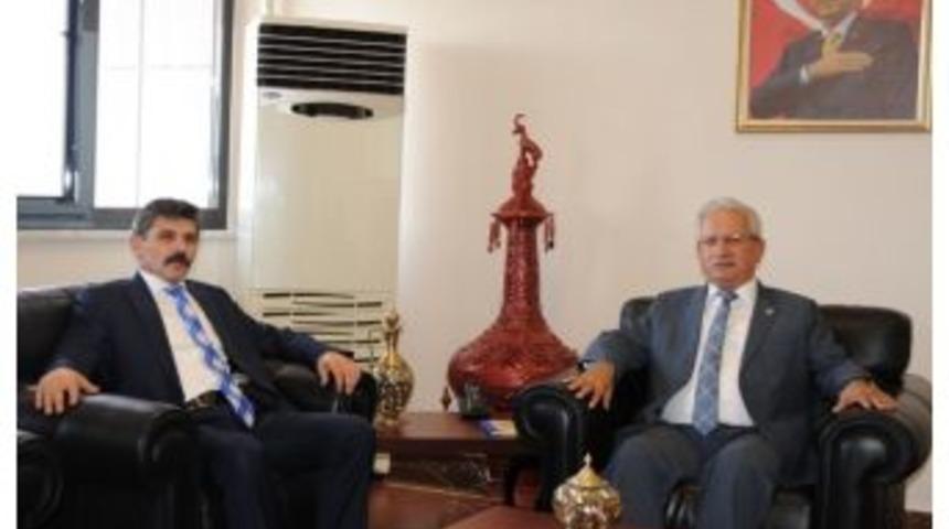 Emniyet M&uuml;d&uuml;r&uuml; Dağdeviren&rsquo;den Rekt&ouml;r &Ouml;zdemir&rsquo;e Ziyaret