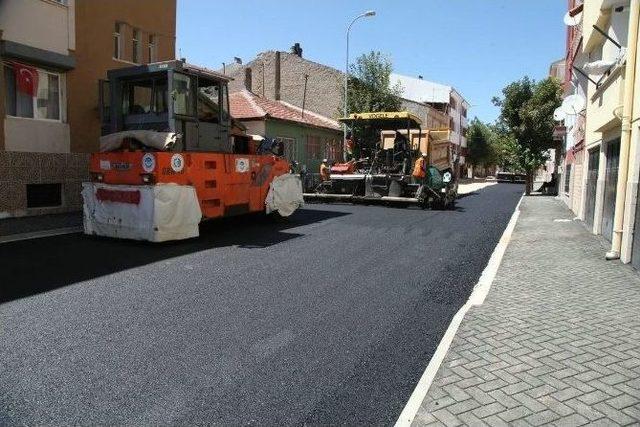 Emek Mahallesi 40 Gün Süren Üst Yapı Çalışmaları İle Yeni Bir Çehre Kazandı