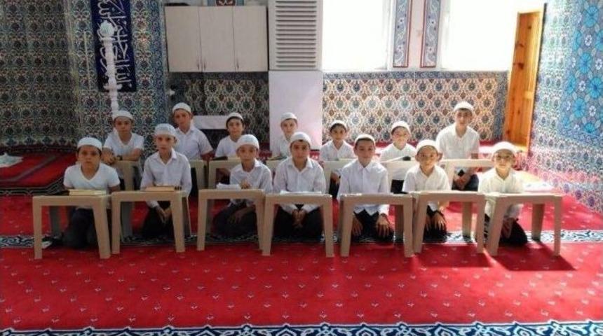 Boz&uuml;y&uuml;k&rsquo;te Yaz Kur&rsquo;an Kursu Kapanış Programı D&uuml;zenlendi