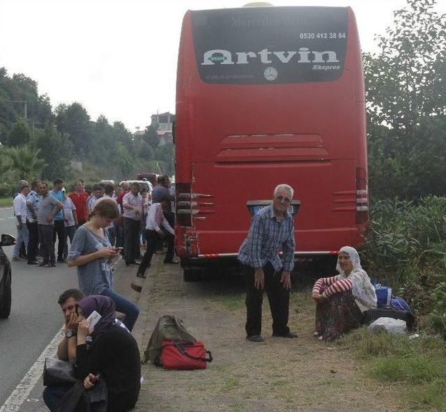 Rize’de Trafik Kazası: 4 Yaralı