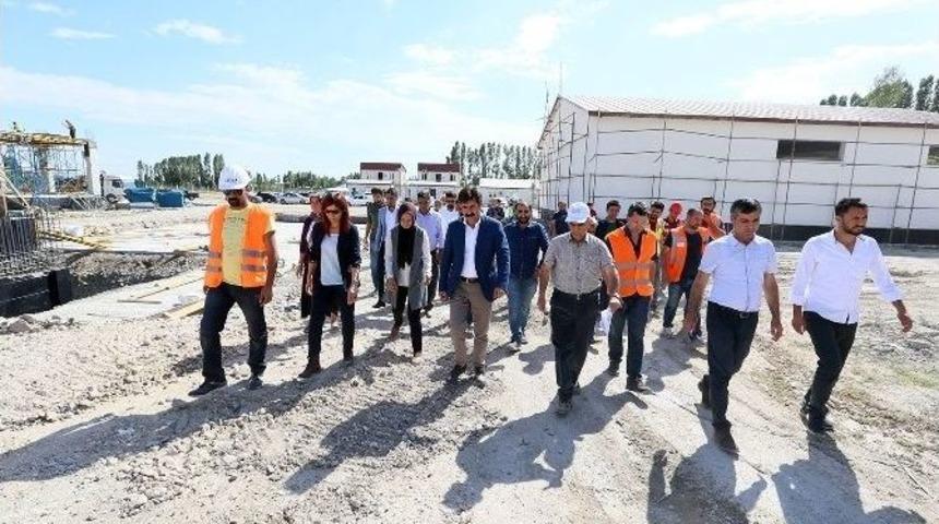 Erciş&rsquo;in 50 Yıllık İhtiyacını Giderecek Olan Altyapı &Ccedil;alışmaları Devam Ediyor