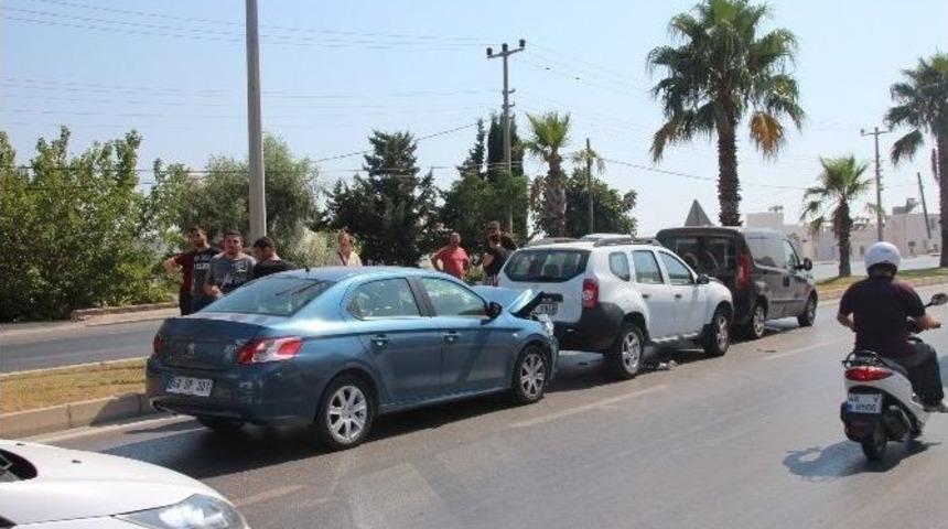 Boderum&rsquo;da 3 Ara&ccedil; Birbirine Girdi